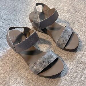 Boutique by Corkys sandals